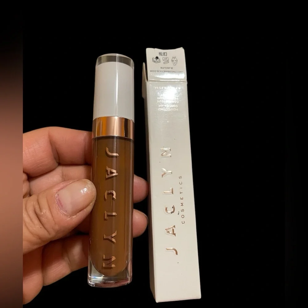 🌼💜NEW JACLYN COSMETICS CONCEALER. $15 Each or bundle with other cosmetics